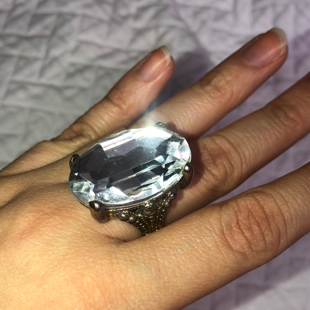 Big statement ring 💛🖤
